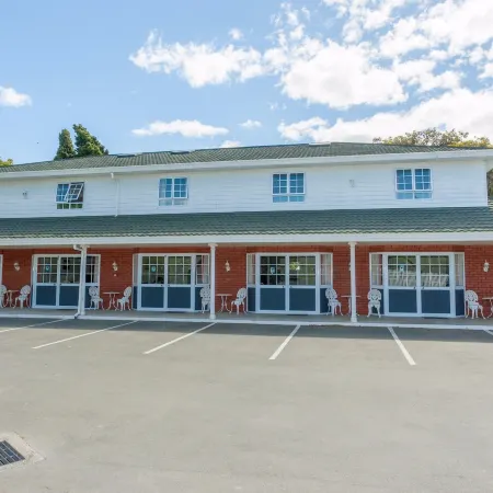 Admirals Motor Lodge
