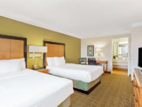 La Quinta Inn by Wyndham Orlando Airport West オーランドのホテル