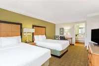 La Quinta Inn by Wyndham Orlando Airport West Hotels in Belle Isle