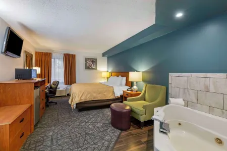 Quality Inn Austintown-Youngstown West