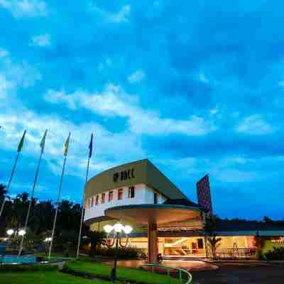 Hyde Park Hotel Exterior