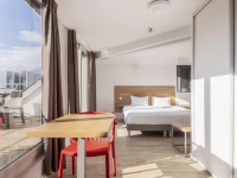 Residhotel le Central'Gare โรงแรมในเกรโนเบิล