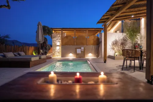 Pure Nature Hotels in Vathianos Kampos