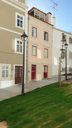 São Bento na Alta Отели рядом с достопримечательностью «Old Cathedral of Coimbra»