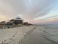 Escape To Cape - Fully Renovated 2 Bedroom House, Close To Main Street And Beach