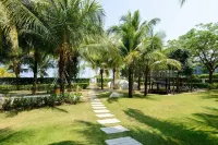 2 Bedrooms Apartment by the Sea Hotels in Batu Ferringhi