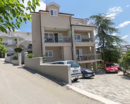 Apartments Sanja Hotels in Primosten
