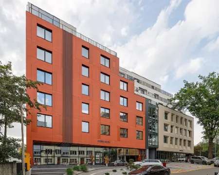 レヴ ライフスタイル ホテル - マエストロ リヴィウのホテル