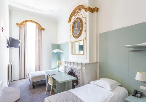 ホテル ドゥ コングレス ブリュッセル市庁舎周辺のホテル