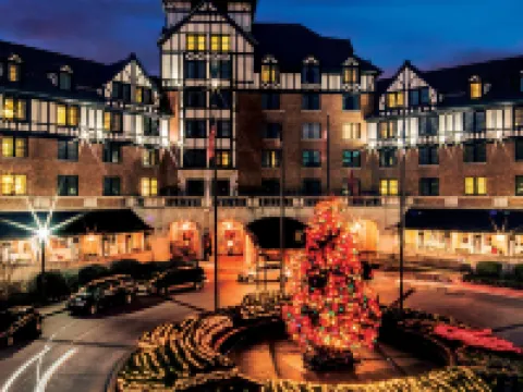 โรงแรมโรโนค แอนด์ คอนเฟอเรนซ์เซ็นเตอร์ คิวริโอ คอลเลกชั่น บาย ฮิลตัน โรงแรมในโรอาโนค