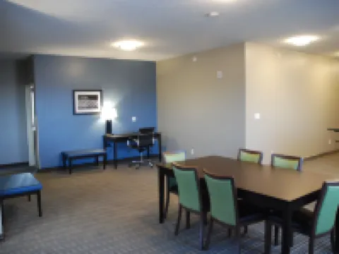 薩斯喀徹温堡貝斯特韋斯特優質套房酒店 薩斯喀徹温堡酒店