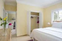 Sir Charles Guest House - 3-Star