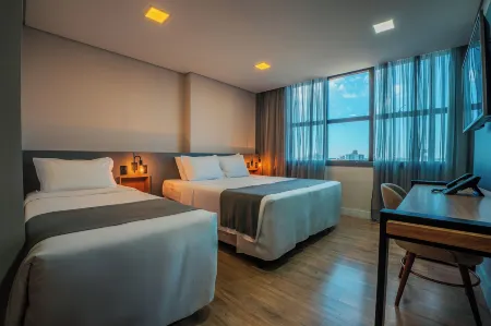 Hotel Laghetto Estação