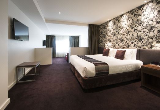 1. 더 게이트웨이 ..