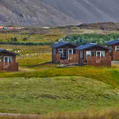 Aurora Cabins Hotel Exterior