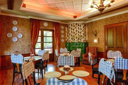 Villa Rosa Отели рядом с достопримечательностью «Thermalpark Dunajska Streda»