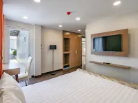 Emerald Central Hotels near Pasteur Institude