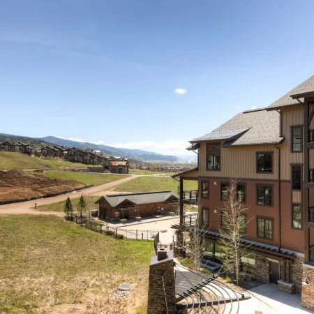 Trailhead Lodge