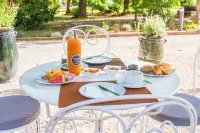 Domaine des Tilleuls - breakfast