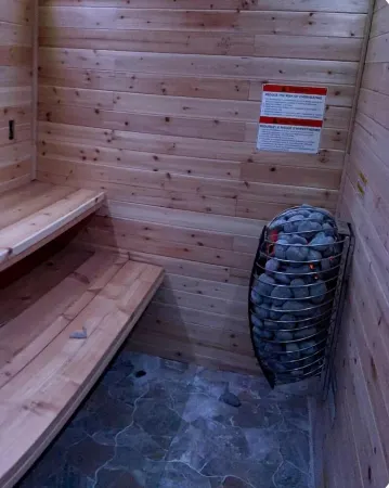 NEW Spacious 5 bedrooms with Public Lake & Beach Access and Kayak!