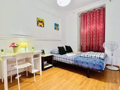 Garden Guest House Hotels near Humberto Delgado Airport