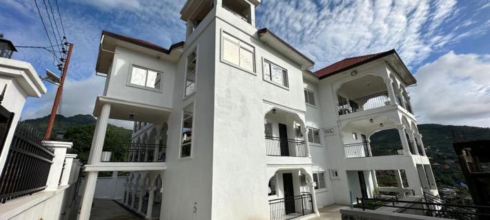 3 Bed Apartment Sleeps 6 - Parking Patio Wifi Hotel a Freetown