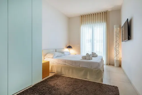 Marina Apartment 100m from Sea - Happy Rentals