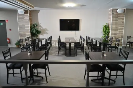 Älvsjö Stadshotell Отели рядом с достопримечательностью «Tele2 Арена»