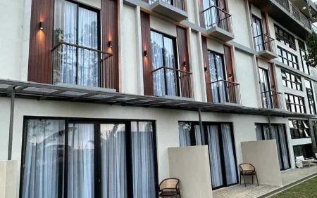 The Icon Hotel Отели в г. Kuningan