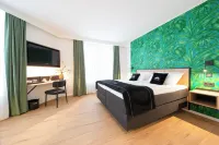 Frida Hotel & Cafe