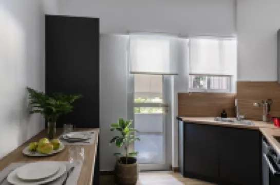 Stylish 1BR Retreat Near Alimos Beach Tram