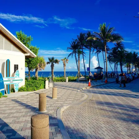 Club Lux Resort by the Beach