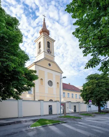 Limehome Krems Undstraße Отели в г. Кремс-на-Дунае