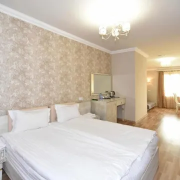 Hotel Homestay Отели рядом с достопримечательностью «Архитектурный комплекс «Каскад»»