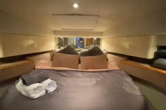 Romantic 3Beds Yacht Escape on Thames