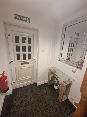 Steyn Guest Lodge Отели рядом с достопримечательностью «Библиотека Хай-Уиком»