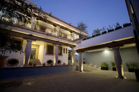 Hotel Boutique Casa Loreta Отели в г. Керетаро
