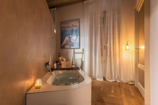 Rovelli 41 by Rent All Como