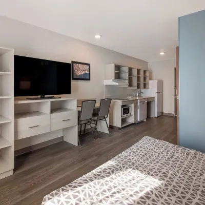 WoodSpring Suites Charlotte Airport Hotels near Amay James Park