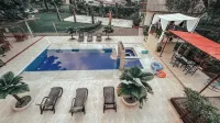 New Western Llanos Stay - Pool