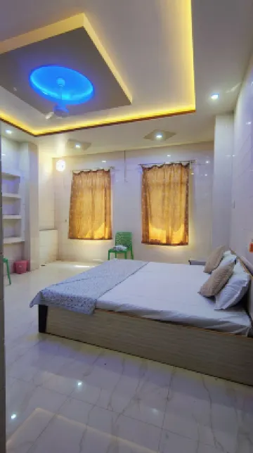 Dwarika Palace Hotels near Shri Krishna Janmasthan