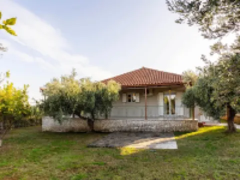 Aelia Guesthouse - Olive Grove Retreat Hotels in Petalidi