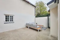 โฮสต์ สเตย์ จินเจอร์ เบรด คอทเทจ