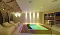 Grand Hotel Yerevan - Small Luxury Hotels of the World - spa