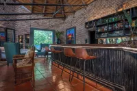Sunbirds Oasis Lodge - bar