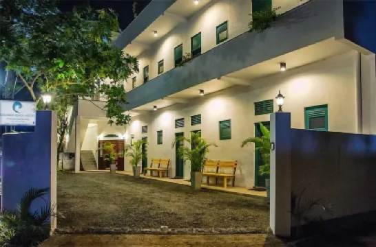 Colombo Beach Hostel Hotels near Mount Lavinia