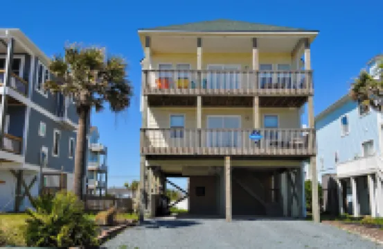 海邊的沙地由Topsail Realty提供