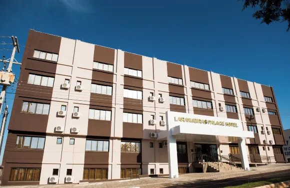 拉蘭熱拉斯宮酒店