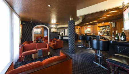 Hôtel Bristol Отели рядом с достопримечательностью «Caravaning Stoneham - Touquet & Co»