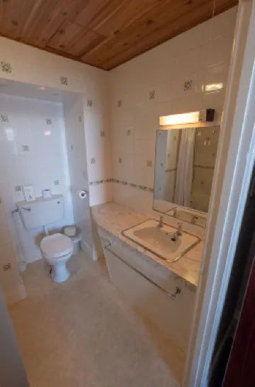 Royal Lion Hotel Photos